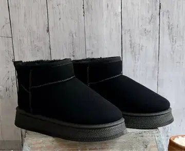 통굽 플랫폼 미니 기장 무스탕 스타일 숏부츠 Noubel Voug