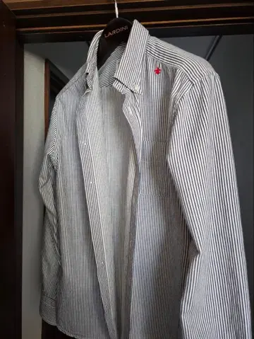 Sweep!! Losangels 스트라이프 버튼 다운 셔츠