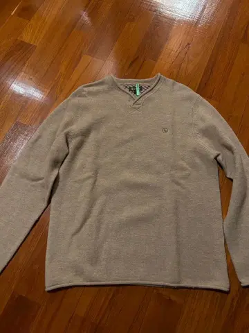 AIGLE 베이지 니트 스웨터