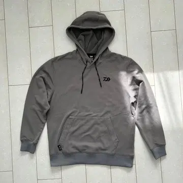 다이와 DE-8120J 후드티 M 사이즈