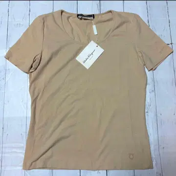 새상품 salvatore ferragamo 페라가모 T셔츠 간치니