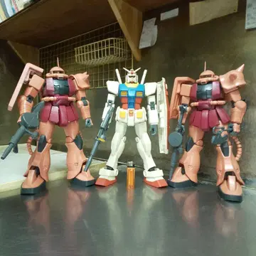 이득입니다 메가 사이즈 모델 3체