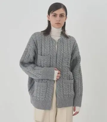 새상품급 현행 르쉘블루 Chunky Cable Cardigan