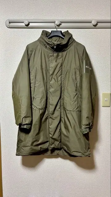 와일드 띵스 몬스터 후드티 사이즈 M