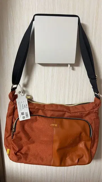 WTMC-08 오렌지 숄더백