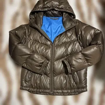 브라운 후드 부착 다운 자켓