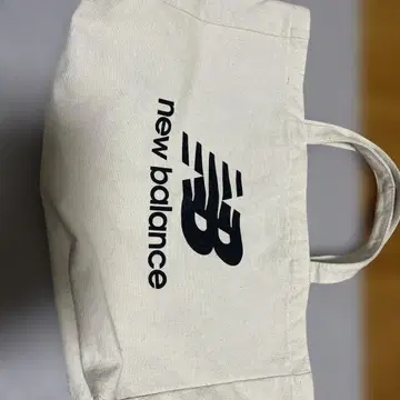 뉴발란스 토트백 화이트