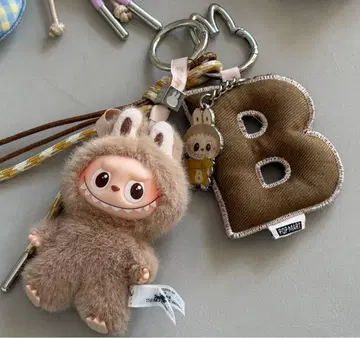 PIN FOR LOVE Labubu 러브브 알파벳 펜던트 B