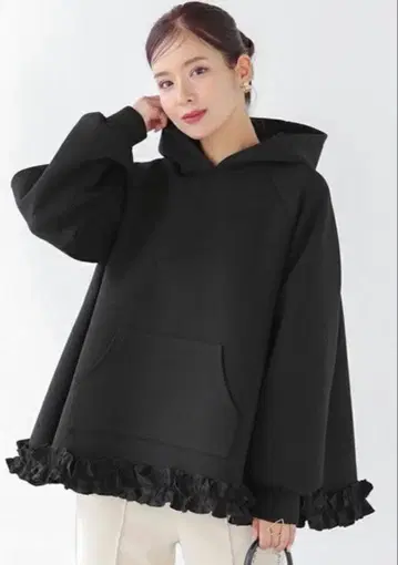 [ fitmore ] 핏모어 밑단 프릴 텐트 라인 후디 블랙