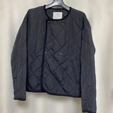 최종 가격 인하, 그랑마마마도터 퀼팅 자켓. 블랙, 솔로텍스.