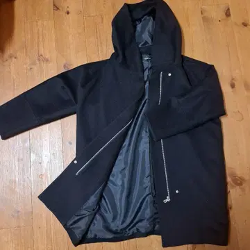 후드 부착 롱 코트