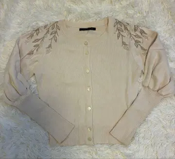 LILY BROWN 릴리 브라운 숄더 자수 가디건