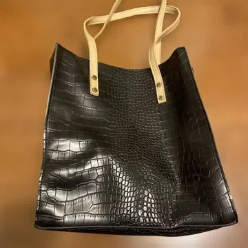 크로커다일풍 블랙 토트백