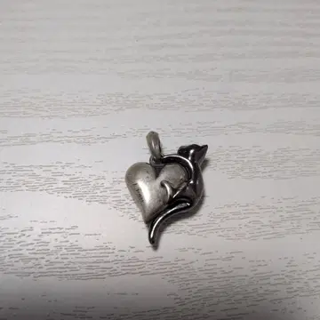 딜 티어스 라임캣 펜던트 탑