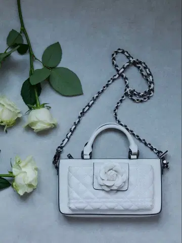 Riu Rose phone bag 로즈폰백