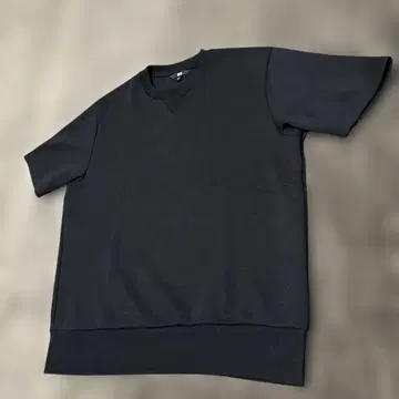 유니클로 남성용 반팔 맨투맨 블랙 M