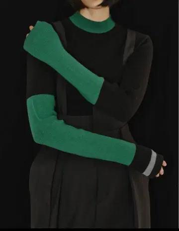 IORE * 이오레 * COLOR SCHEME KNIT