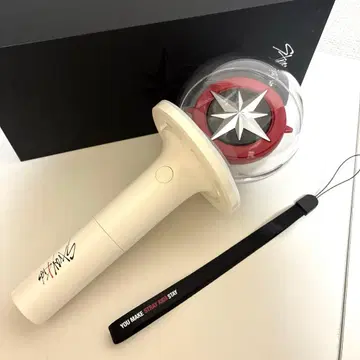 [ 새상품급 ] Stray Kids 공식 응원봉 Ver.2 ( 스키즈 )