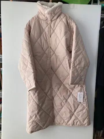 moment+ M 사이즈 퀼팅 롱 코트