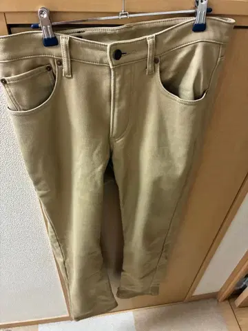 에드윈 와일드파이어 베이지 치노 팬츠