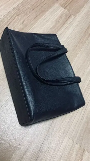 미사용 새상품 블랙 가죽 비즈니스 백 해시태그