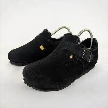 새상품급 버켄스탁 런던 시어링 블랙 23cm 36 퍼