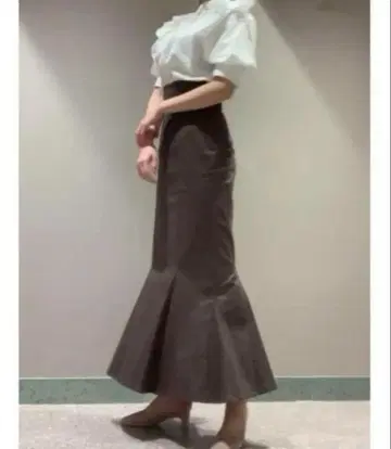 [택 포함 미사용 새상품] 스나이델 머메이드 스커트