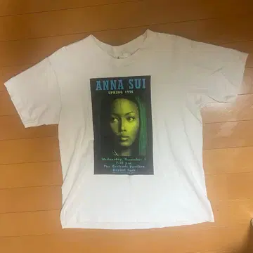 안나수이 빈티지 그래픽 티셔츠