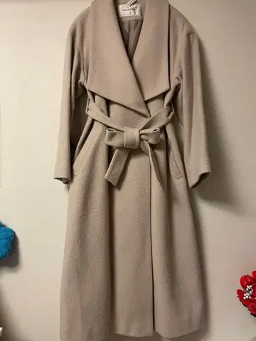 베이지 롱 코트 내추럴 뷰티 베이직