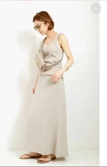 Deuxieme Classe 백 새틴 플레어 스커트 36