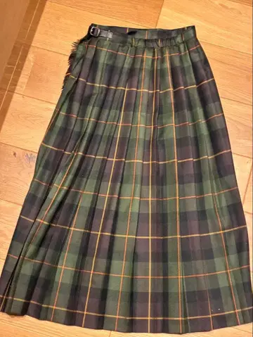 그린 계열 체크 무늬 플리츠 롱 스커트