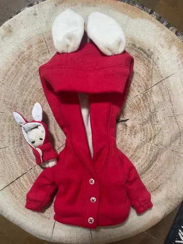 브라이스 아웃핏 토끼 귀 후드 빨간색 자켓