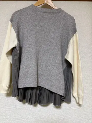 새상품급 Gready Brilliant 백 플리츠 니트