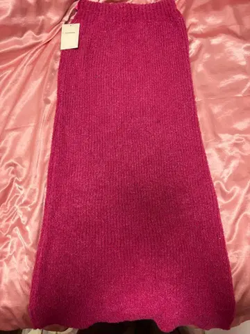 핑크 니트 타이트 스커트 슬릿