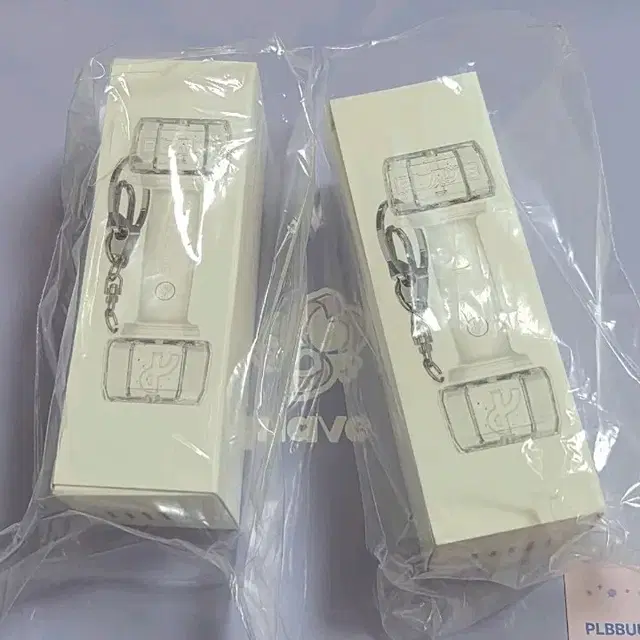 플레이브 응원봉 키링