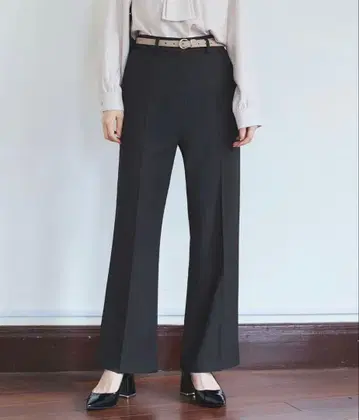 [ 미사용 새상품 ] RUIRUE BOUTIQUE 센터 프레스 슬랙스