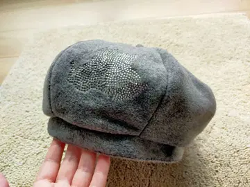 새상품급 Black & White 블랙&화이트 베레모 로고 그레이