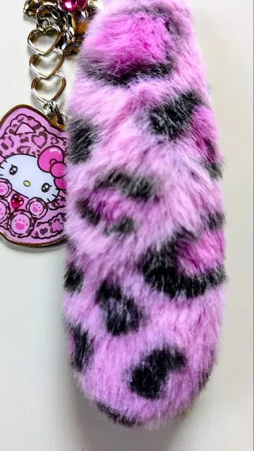 헬로키티 레오파드 무늬 꼬리 스트랩