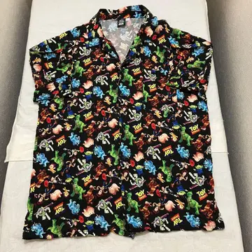 새상품 디즈니 픽사 토이스토리 올 패턴 반팔 알로하 셔츠 LL