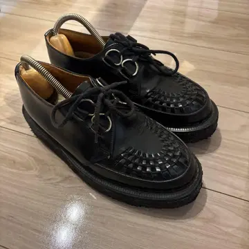 블랙 가죽 꼬임 신발