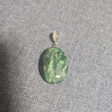 세라피나이트 펜던트 탑 크리스탈 부착