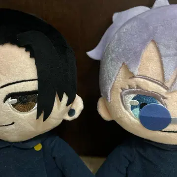 라운드원 한정판 주술회전 앉아있는 M 봉제 인형 고죠 사토루 게토 스구루