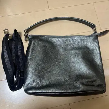 살롱 드 알파드 숄더백