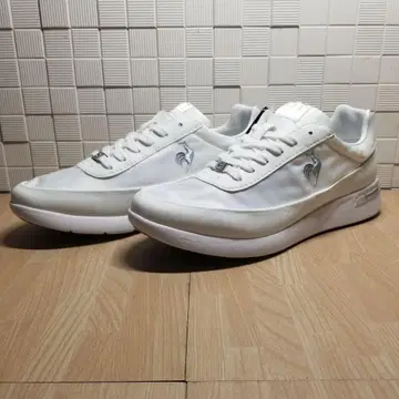 [ 새상품 배송비 포함 ] 르꼬끄 le coq sportif 라세브르