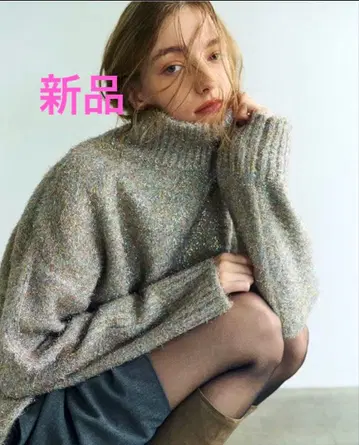 미사용 새상품 cygne 라메 숏 니트 스웨터 가을/겨울 인기 완판템