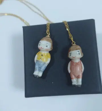 치비곰 공방 치비 비스크 2.5cm 목걸이 왼쪽 남아