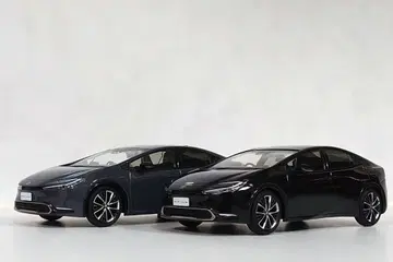 도요타 프리우스 컬러 샘플 미니카 2대 세트