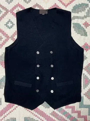 새상품급 유니버설 랭귀지 블랙 더블 브레스트 니트 베스트 L 사이즈