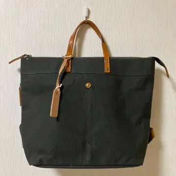 천연 가죽 사용 백팩