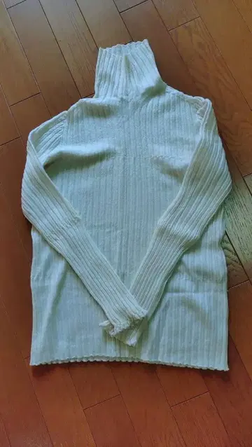 센소유니코*PIANURASTUDIO 니트